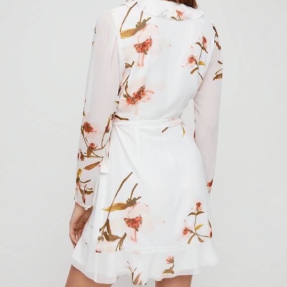 Aritzia Wilfred Louise Wrap Dress - Picture 3 of 11